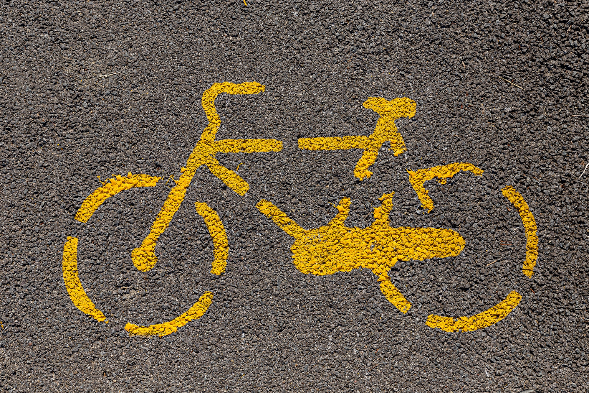 Yellow bicycle road marking